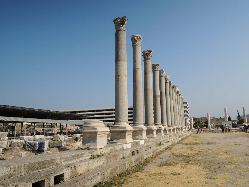 Smirnas agora (İzmir Agorası): ceļvedis pa senās Izmiras pilsētu