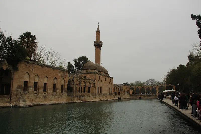 Balykgyöl in Şanlıurfa — Abraham's Sacred Pond