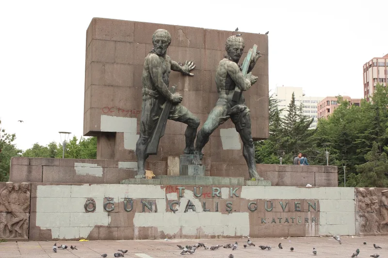 Kızılay'daki Güvenpark — Güvenlik Anıtı ve Ankara'nın kalbi