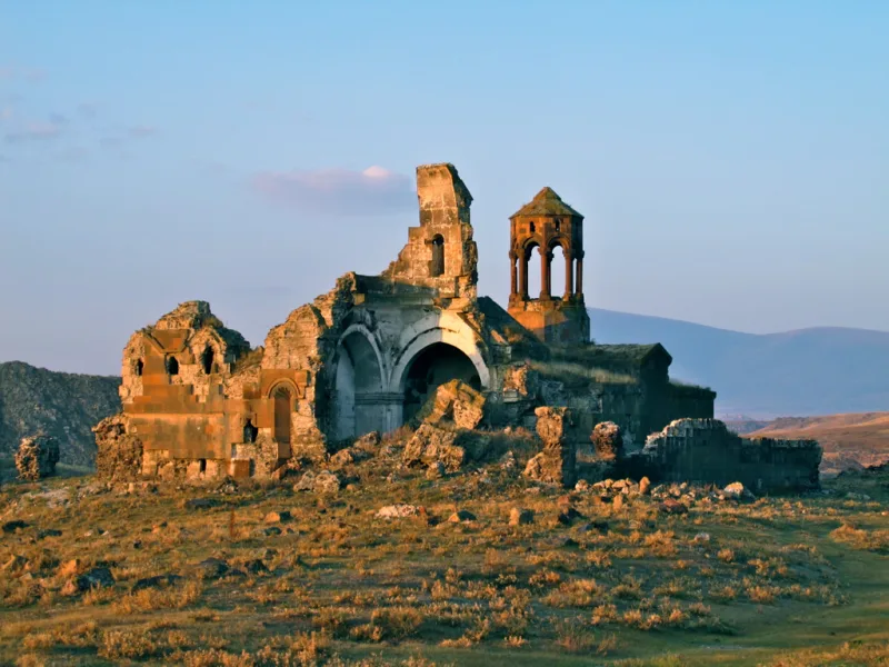 دير هوروموس (Horomos Manastırı) — دير أرمني بالقرب من آني