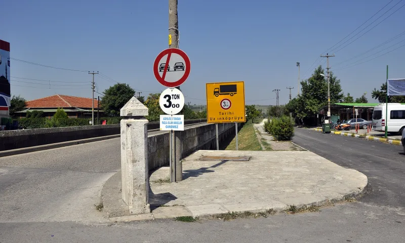 Uzunköprü Köprüsü — Türkiye'nin en uzun taş köprüsü