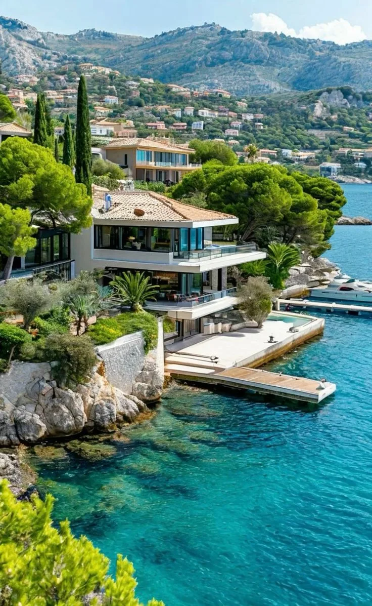 Виллы у побережья Средиземного моря в Аланье