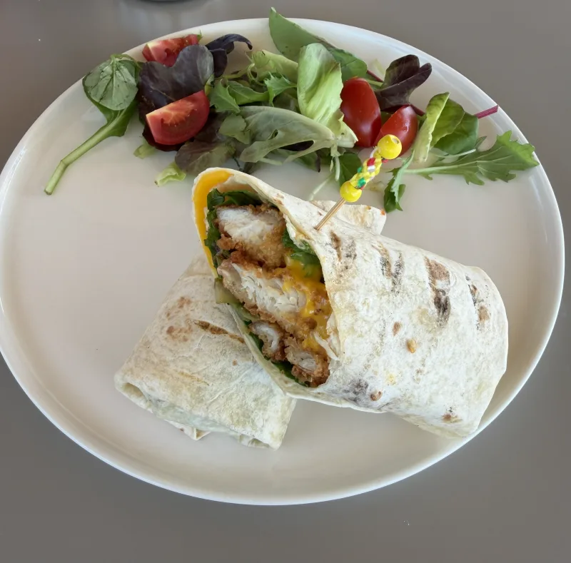 Рол із хрусткою куркою