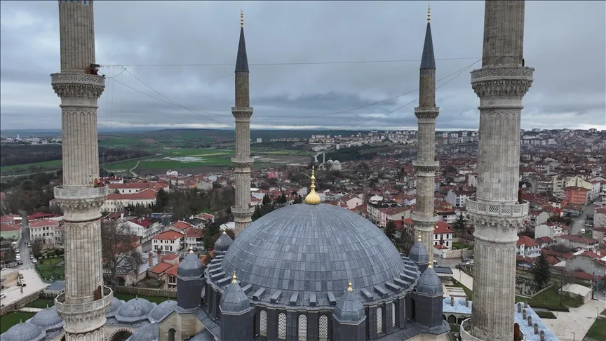 De minaretten van Selimiye werden gemahaliseerd