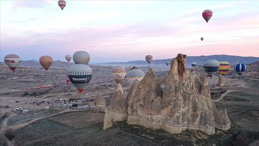 Pērn Kapadokijā gaisa balonu tūrēs piedalījās 754 tūkstoši 98 cilvēki.
