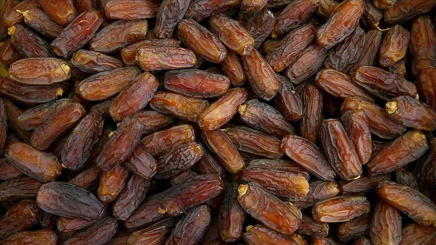 Israëlische dadels worden naar verluidt met verschillende labels verkocht op de Europese markt