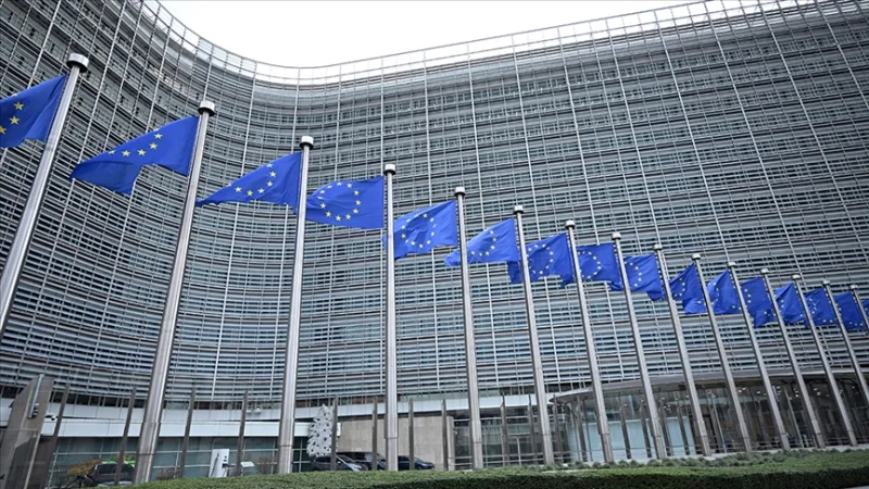 ЕС отложил рассмотрение предложения о полном запрете на импорт нефти из России