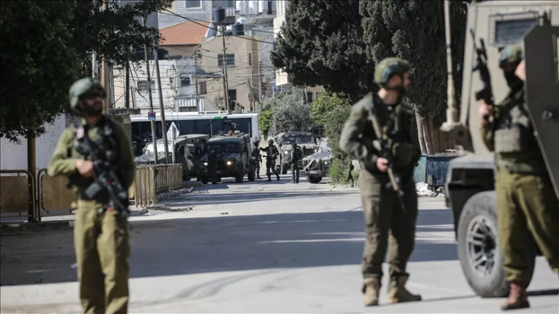 Netanyahu heeft aangegeven dat ze de diensttijd zullen verlengen vanwege een personeelstekort