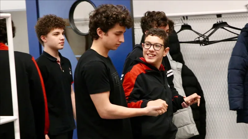 De doelstelling van een leerling van de TÜBİTAK-wetenschapsschool met cerebrale parese is om wetenschapper te worden