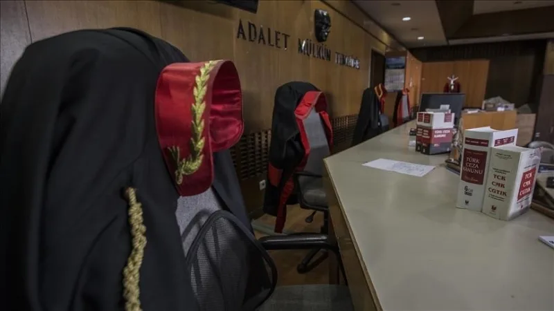 V prípade „zločineckej organizácie zameranej na zisk“ bolo prepustených 18 obžalovaných