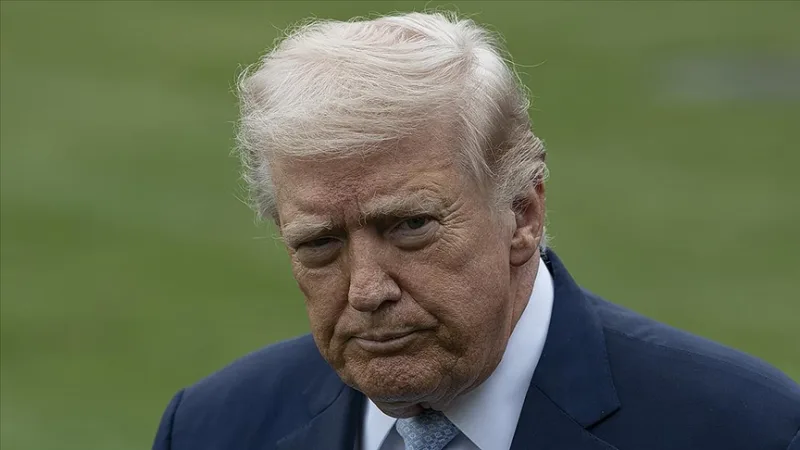 Trump uvedl, že sestřelení stíhacích letadel Íránem nebude mít vliv na případná jednání