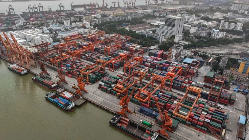 中国贸易顺差降至近13个月来的最低水平