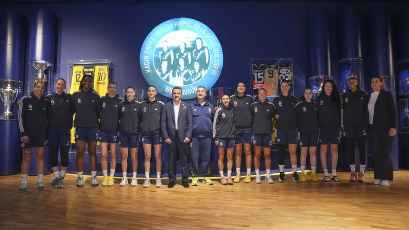 Het damesbasketbalteam van Fenerbahçe Opet streeft naar zijn derde titel in de EuroLeague