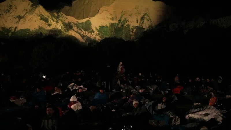 Австралийцы и новозеландцы прибыли в бухту Анзак для участия в «Ритуале рассвета»