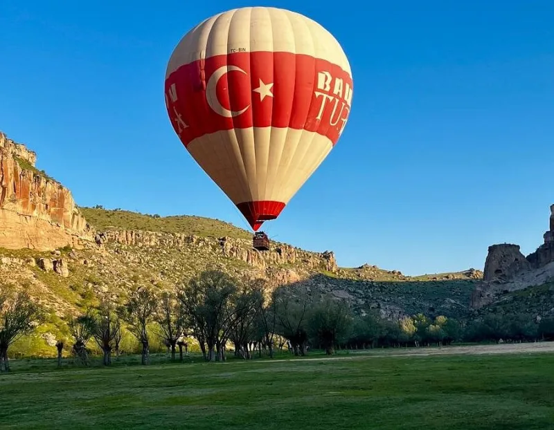 טיסה בכדור פורח באיהלרה